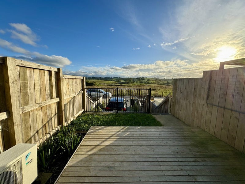 98 Tarapuka Road, Westgate, Auckland - Carousel 2