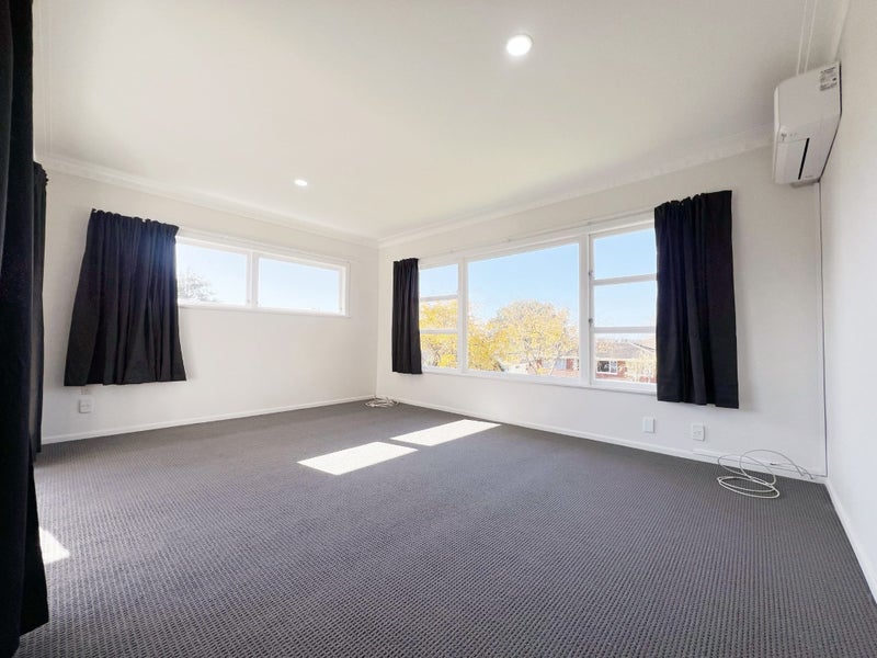 12 Megan Avenue, Pakuranga Heights, Auckland - Carousel 2