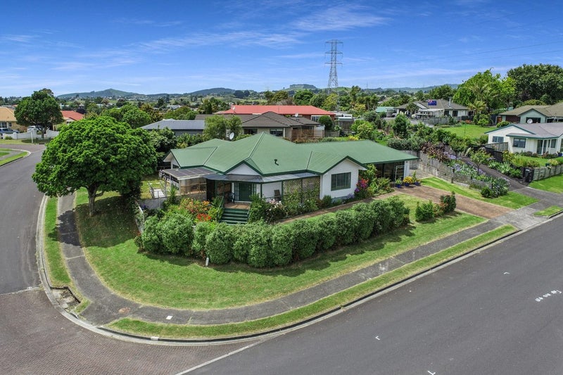 28 Sapphire Drive, Hairini, Tauranga - Carousel 1