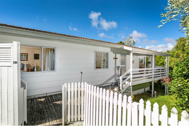 2/13 Geoffrey Road, Torbay, Auckland - Carousel 1