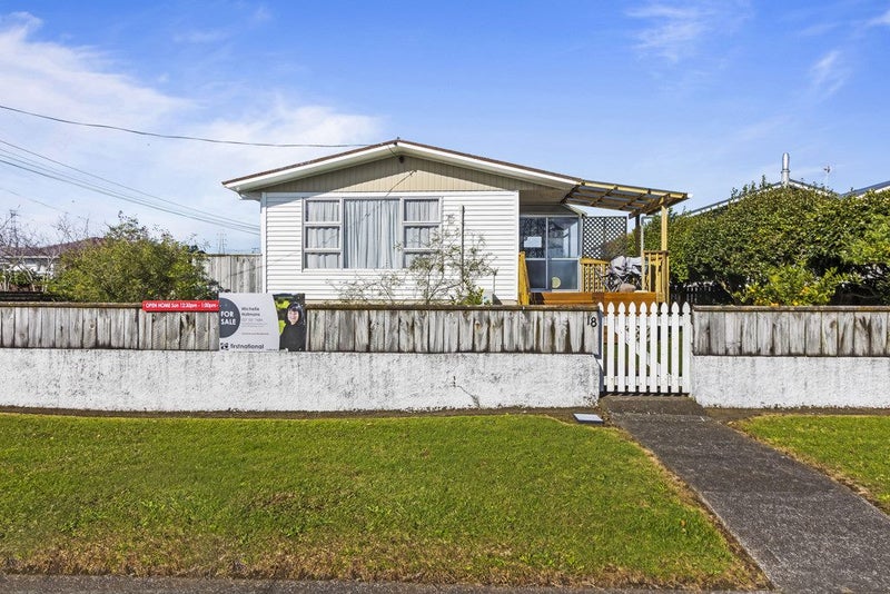 18 Saxton Road, Upper Vogeltown, New Plymouth - Carousel 25