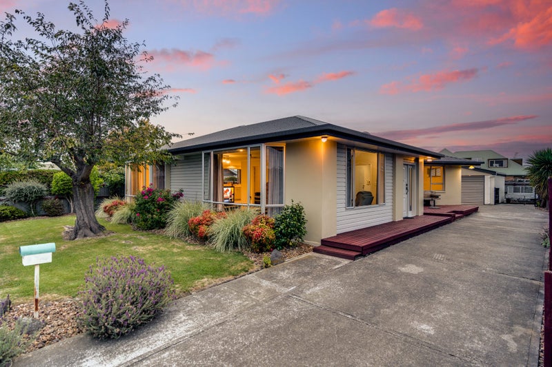 6 Thompsons Road, Belfast, Christchurch - Carousel 1