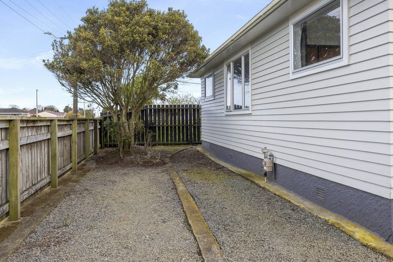 13 Albert Street, Hawera - Carousel 21