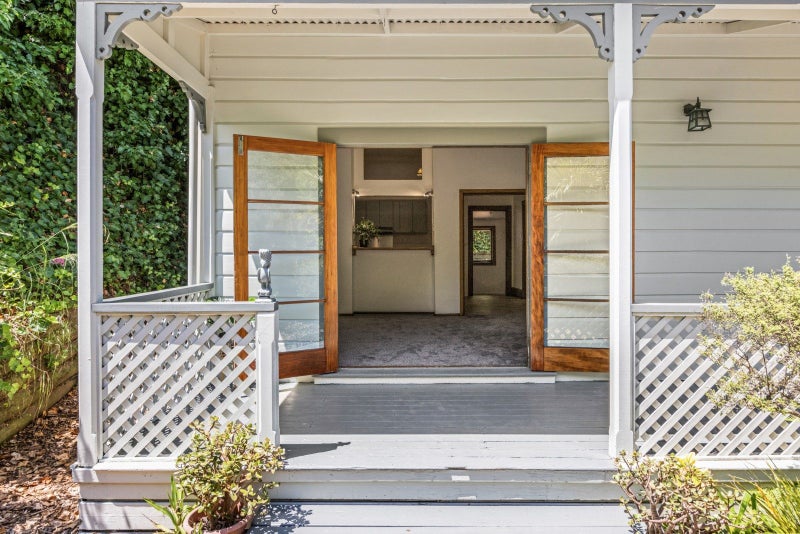 25 Chaucer Road South, Hospital Hill, Napier - Carousel 2