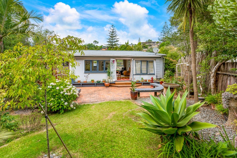 13 Awaruku Road, Torbay, Auckland - Carousel 1