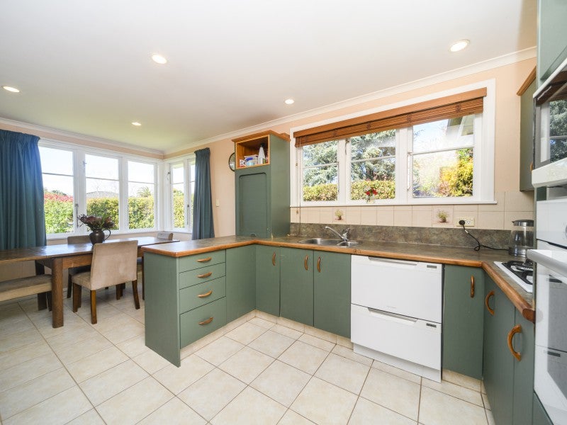1 Antrim Place, Hokowhitu, Palmerston North - Carousel 2