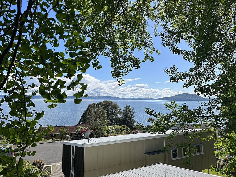 6 Manahi Avenue, Kawaha Point, Rotorua - Carousel 38