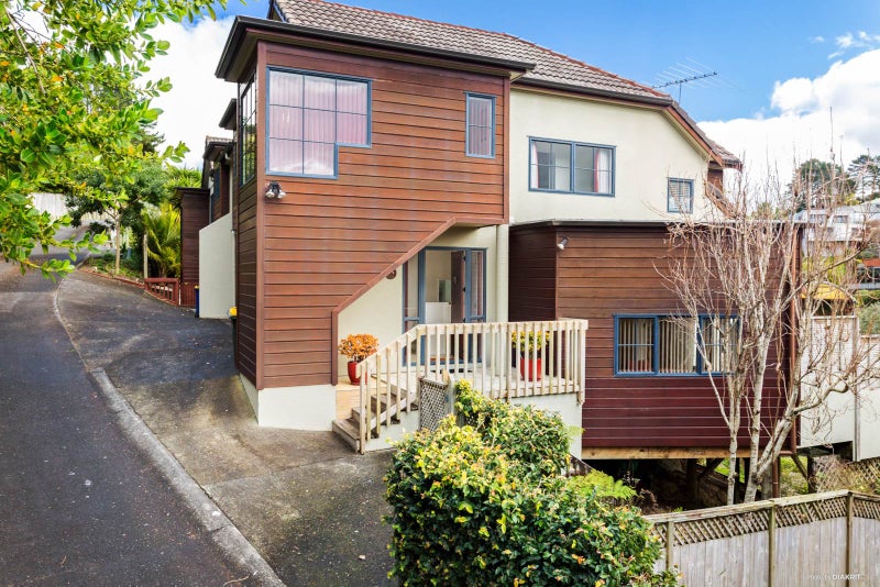 9/19 Langana Avenue, Browns Bay, Auckland - Carousel 1