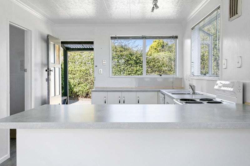 2 Arthur Crescent, Hilltop, Taupo - Carousel 2