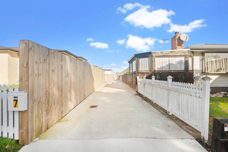 7A Burrell Avenue, Wiri, Auckland - Carousel 2