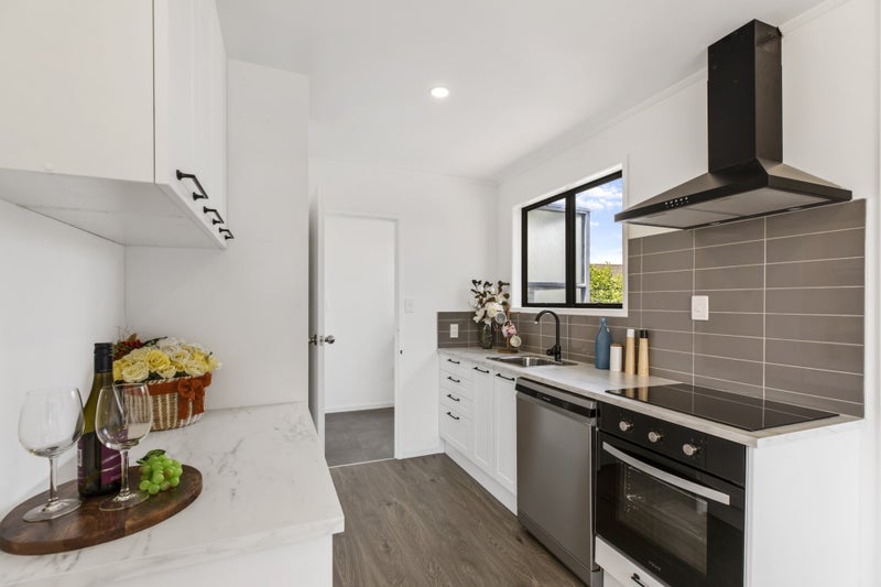 2/39 Taitimu Drive, Weymouth, Auckland - Carousel 2