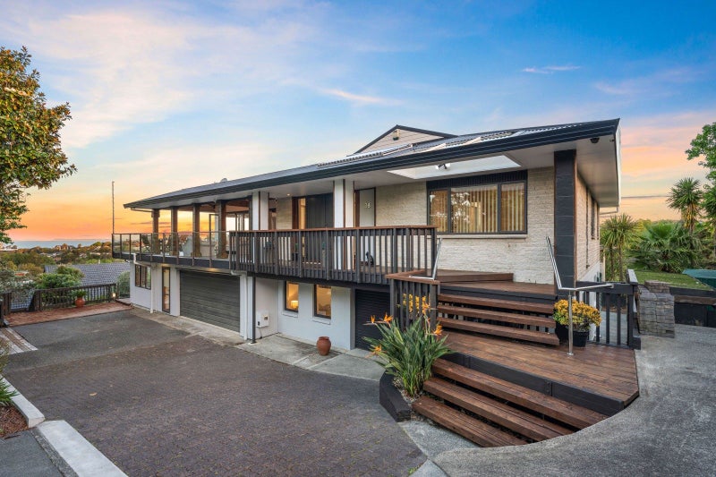36 Montclair Rise, Browns Bay, Auckland - Carousel 2