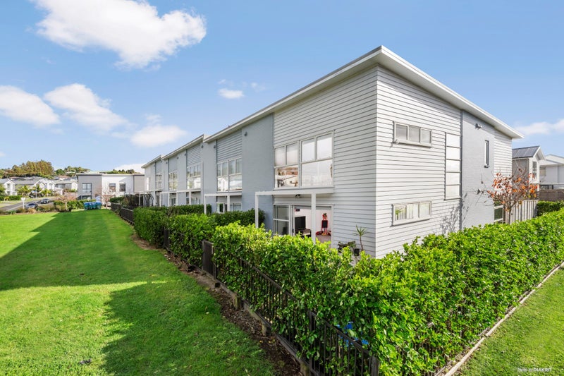 11 Briddock Way, Swanson, Auckland - Carousel 17