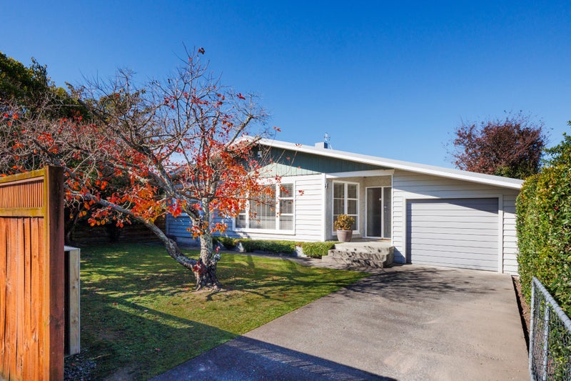 64 Long Melford Road, Awapuni, Palmerston North - Carousel 1