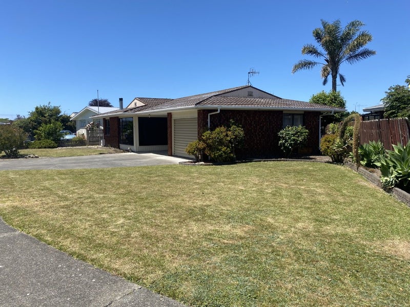 19 Roskilda Crescent, Taradale, Napier - Carousel 2