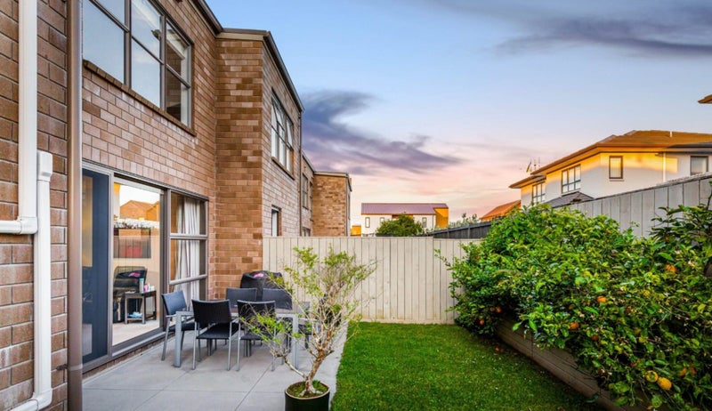 16 Purchas Hill Drive, Stonefields, Auckland - Carousel 2