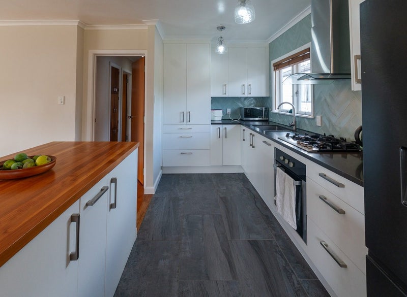 52 Parker Avenue, New Lynn, Auckland - Carousel 2