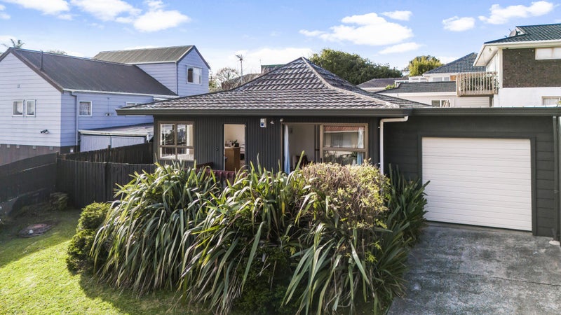 109A Bolton Street, Blockhouse Bay, Auckland - Carousel 1
