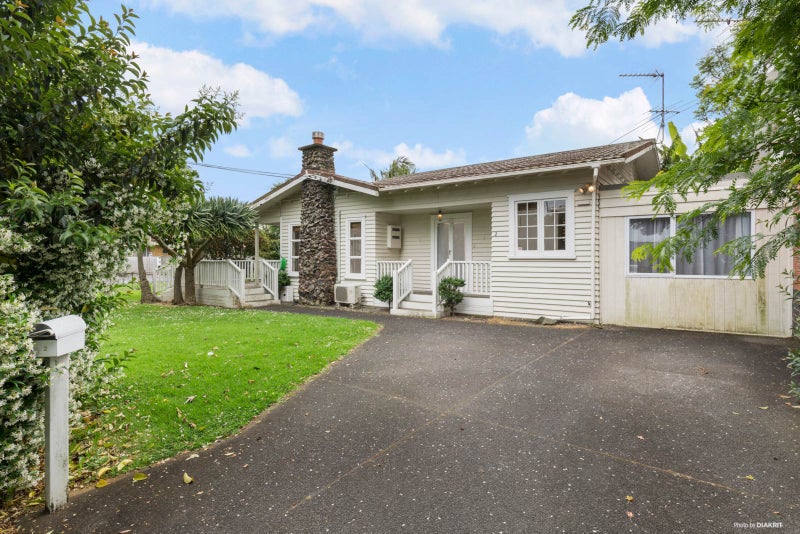 1/2 Tavistock Street, Papatoetoe, Auckland - Carousel 1