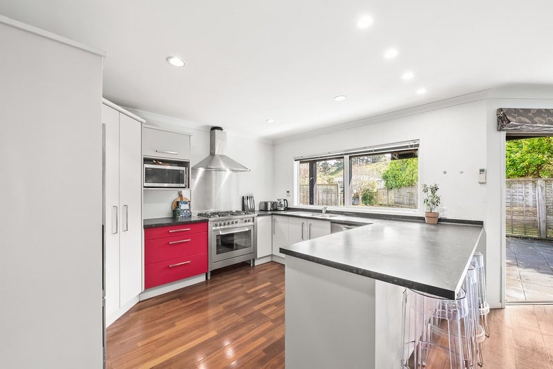 41 Arahiwi Grove, Tirohanga, Lower Hutt - Carousel 2