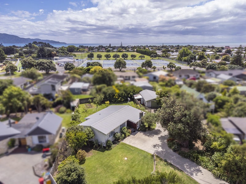 33 Francis Road, Paraparaumu Beach, Paraparaumu - Carousel 32