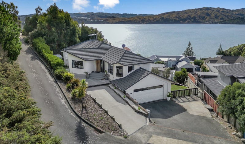 12 The Topdeck, Whitby, Porirua - Carousel 2