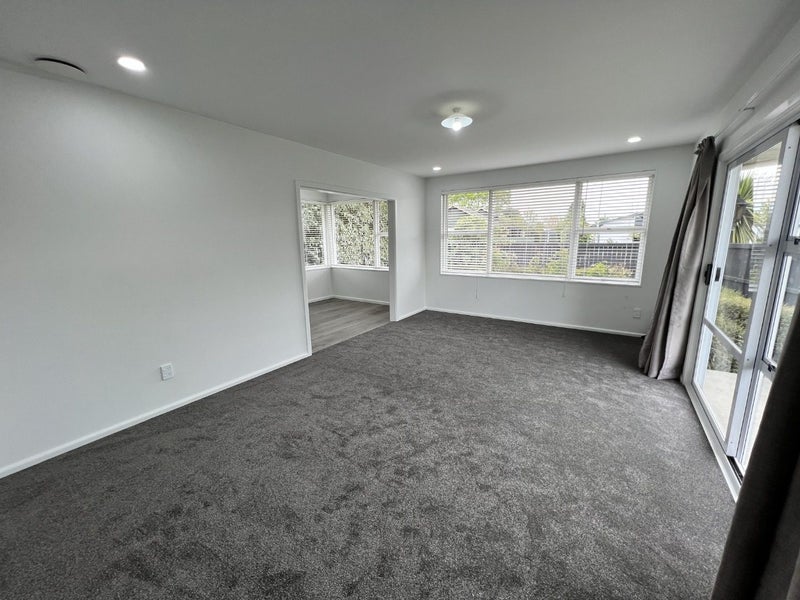 16 Sarabande Avenue, Redwood, Christchurch - Carousel 2