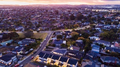 8D Andrew Road, Howick, Auckland - Carousel 1