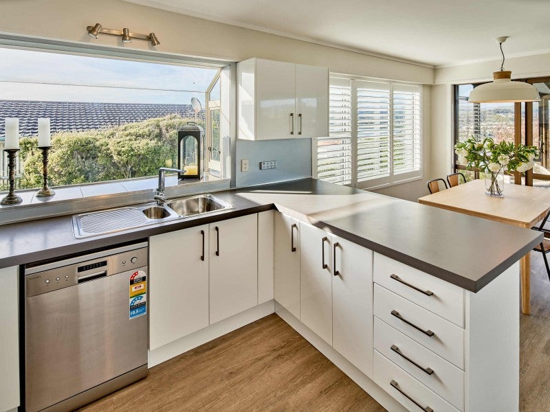 43 Pope Street, Camborne, Porirua - Carousel 1