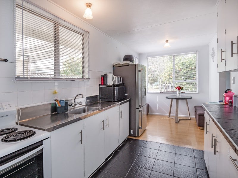 9A Stanley Street, Flaxmere, Hastings - Carousel 2