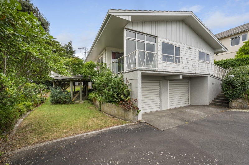 10 Randall Place, Hospital Hill, Napier - Carousel 1