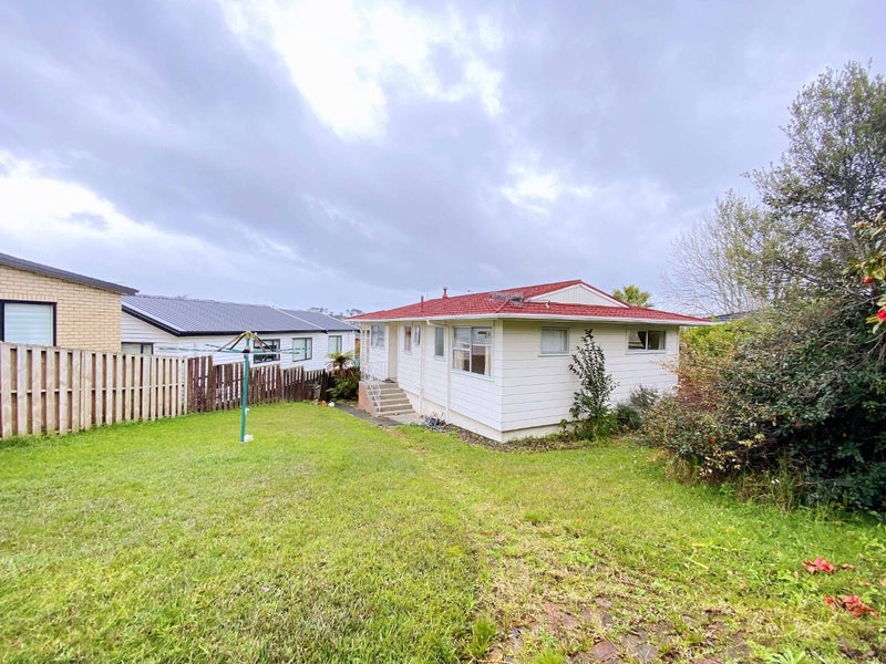 3 Mowbray Place, Sunnynook, Auckland - Carousel 2