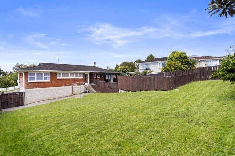 16 La Trobe Street, Pakuranga Heights, Auckland - Carousel 1