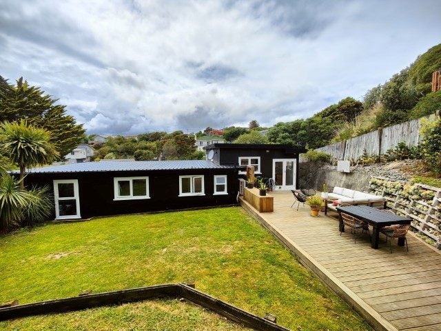 6 View Road, Titahi Bay, Porirua - Carousel 2