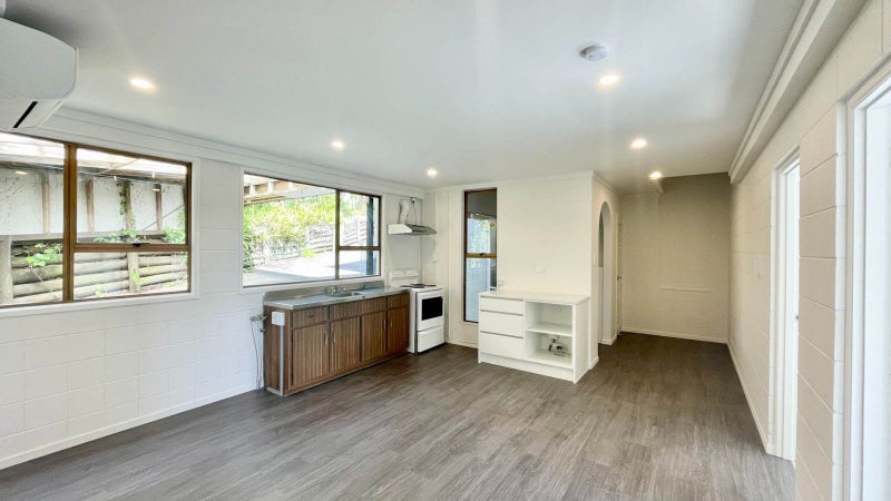 96 Arran Road, Browns Bay, Auckland - Carousel 2