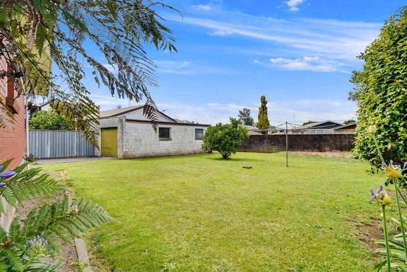 65 May Street, Hamilton East, Hamilton - Carousel 2