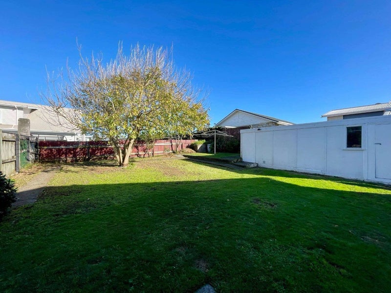 26 Paynters Avenue, Strandon, New Plymouth - Carousel 2