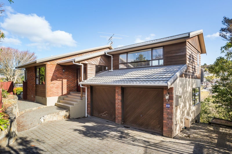 29 Observatory Close, Whitby, Porirua - Carousel 1