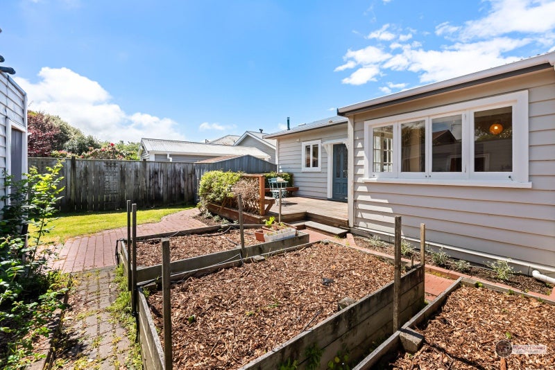 151 Cuba Street, Petone, Lower Hutt - Carousel 22
