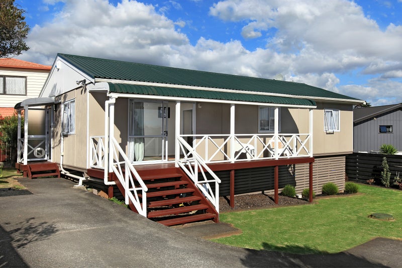 8A Youth Street, Mount Roskill, Auckland - Carousel 1