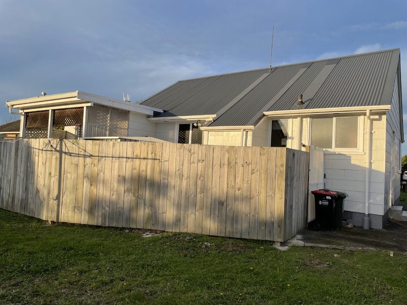 5 Ward Crescent, Marewa, Napier - Carousel 11