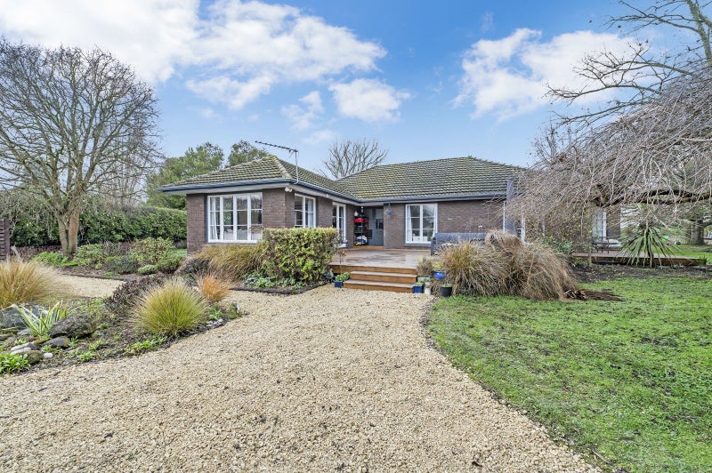 13 Gordon Street, Southbridge, Southbridge - Carousel 1
