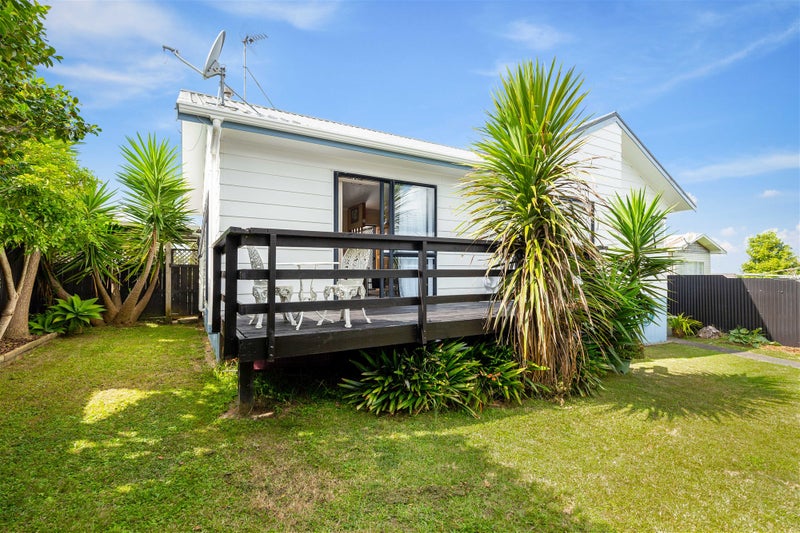 1/162 Don Buck Road, Massey, Auckland - Carousel 1