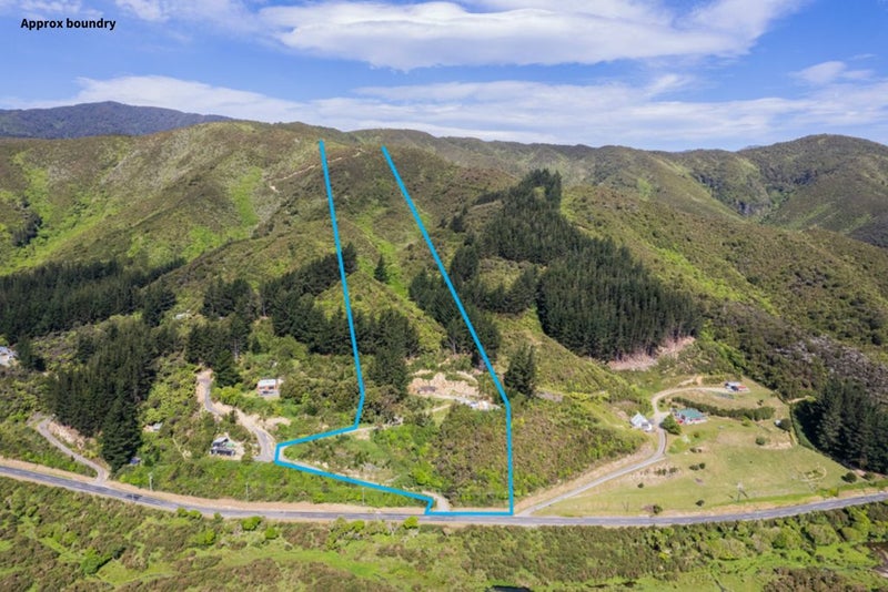 495 Coast Road, Wainuiomata Coast, Wainuiomata - Carousel 2