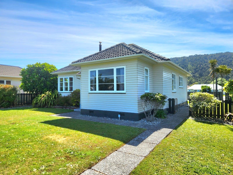 33 Firth Street, Cobden, Greymouth - Carousel 1