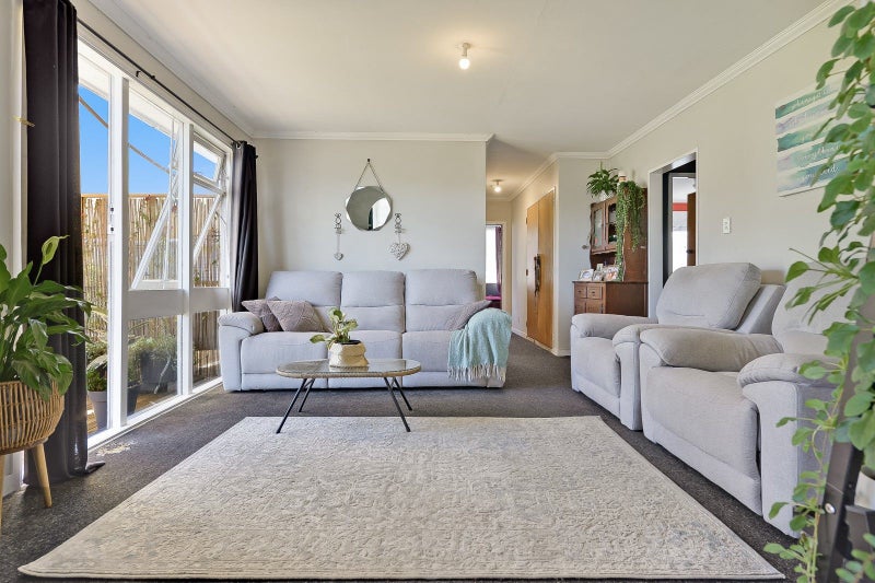 29 Ross Crescent, Fairfield, Hamilton - Carousel 1