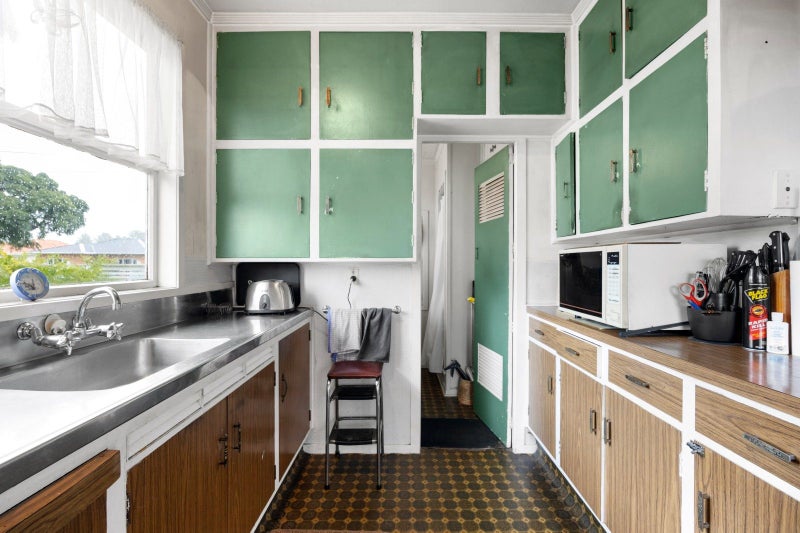 1 Livingstone Avenue, Nawton, Hamilton - Carousel 2