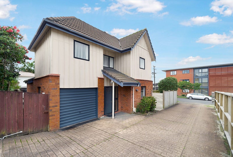 3/24 Miro Street, New Lynn, Auckland - Carousel 2