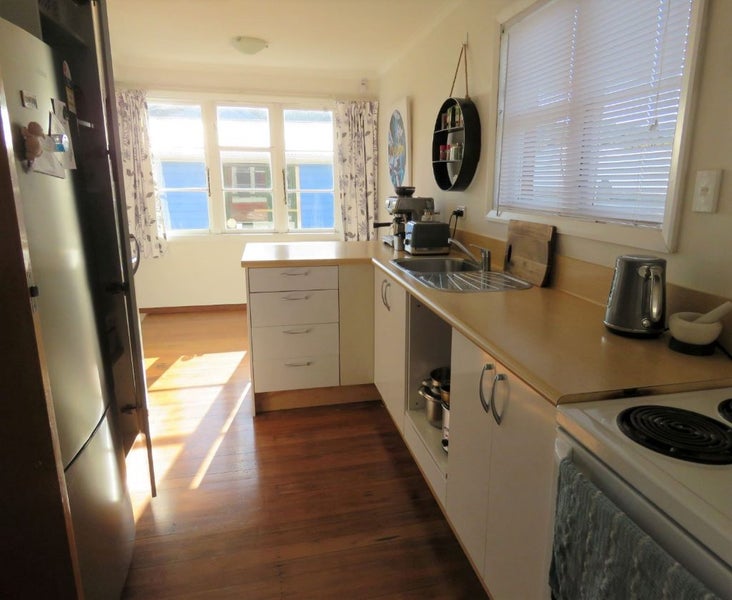 9 Reynolds Street, Taita, Lower Hutt - Carousel 2