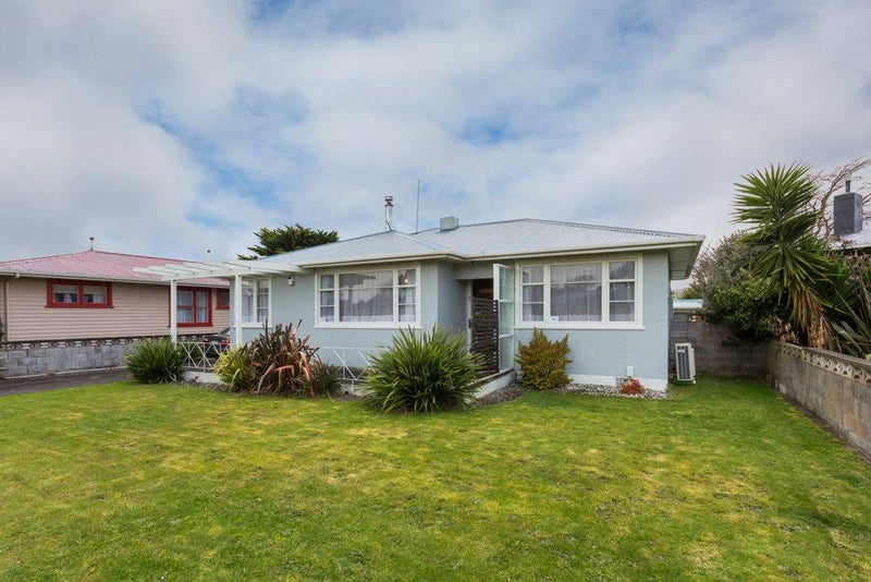 19 Richmond Avenue, Takaro, Palmerston North - Carousel 1